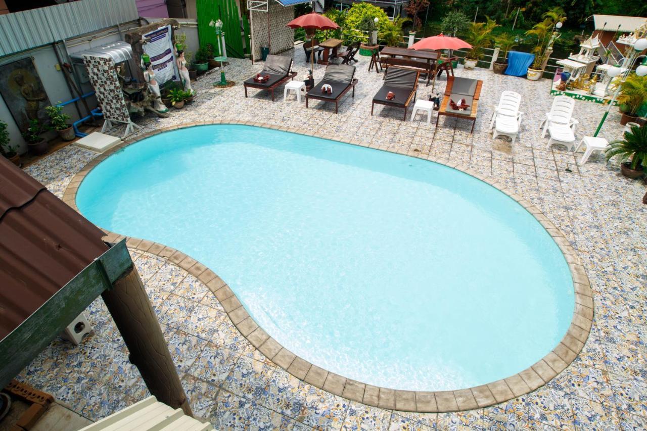 Noble Night Guesthouse Kanchanaburi Buitenkant foto