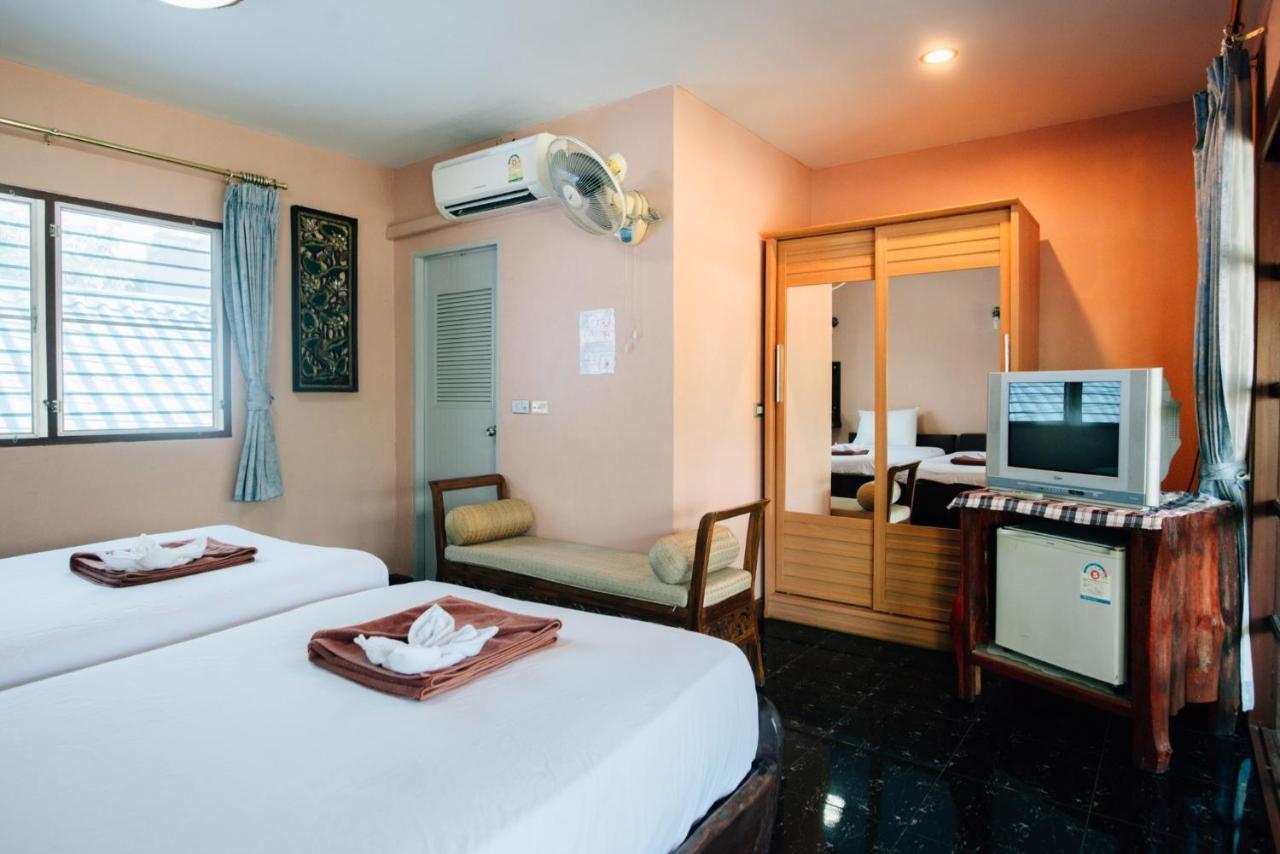 Noble Night Guesthouse Kanchanaburi Buitenkant foto